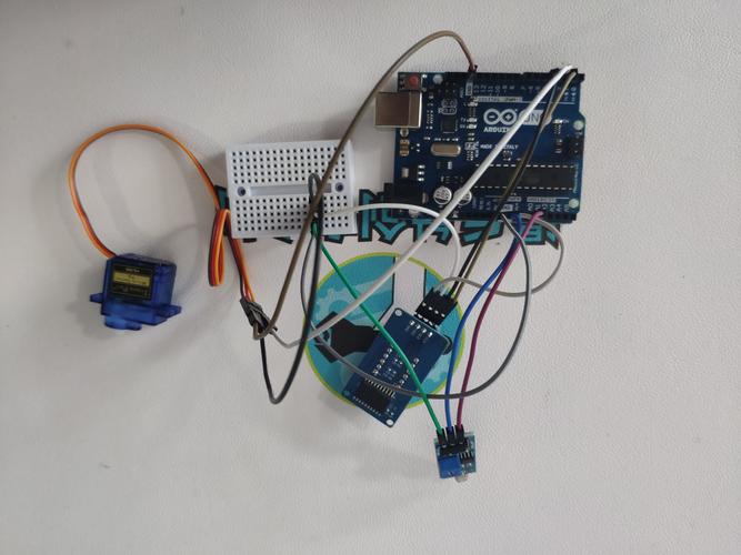 学生(宋韦景航)arduino作品:打靶机