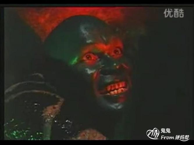 小时候看过一个一直有阴影的人蛇大战恐怖电影,怀孕的