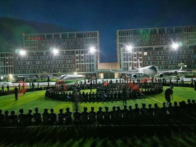 贵州应用技术技师学院双龙校区学校照片,校园环境怎么
