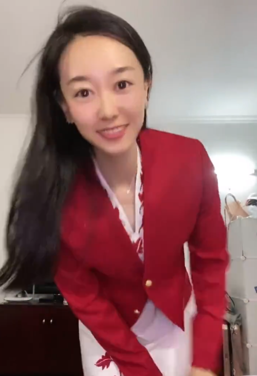 击剑冠军孙一文晒跳舞视频打扮起来不输明星小蛮腰真让人羡慕