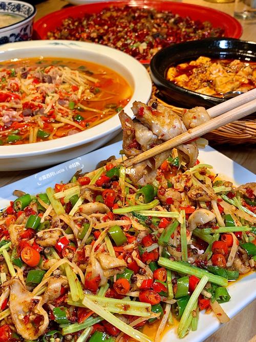 长沙超好吃川菜馆!人均407797菜比脸盆还大_川菜