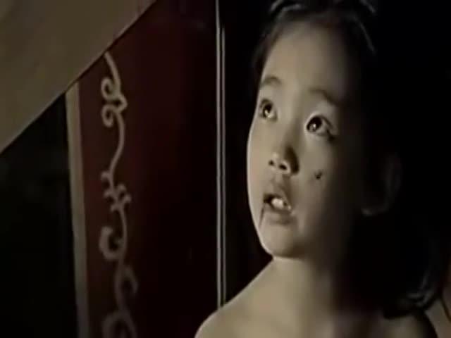 周润发在牢房里也是老大,卫医都拿他没办法,老大就是