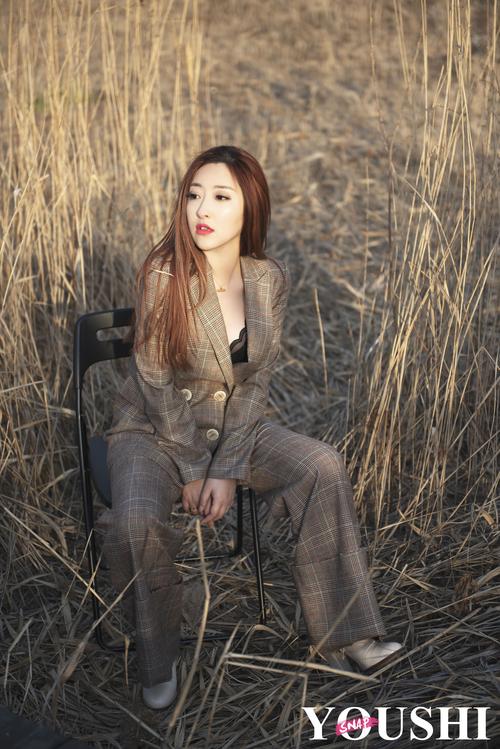 有时街拍 | 台上霸气,台下温暖——金美儿