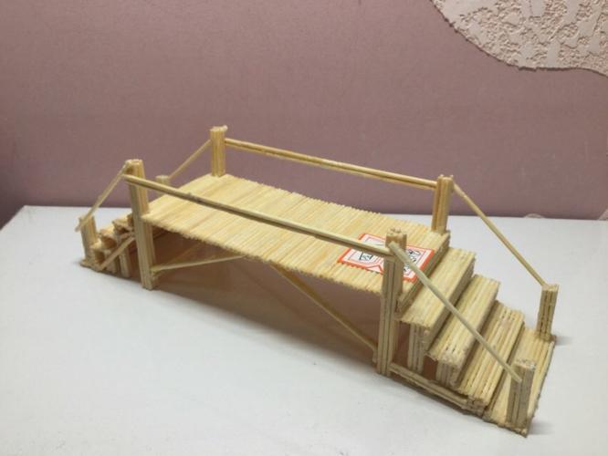 巧手制作牙签桥(四年八班)