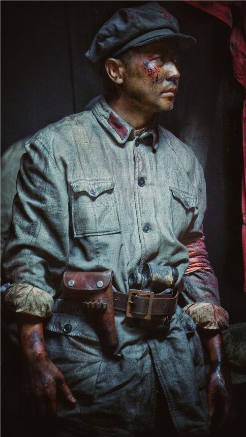 《血战湘江》热映引爆泪保剑锋为诠释角色"拼命"