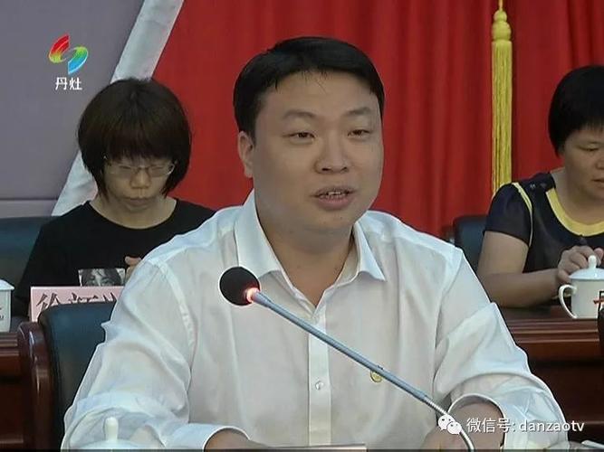 丹灶镇委书记张应统寄望在党组织带领下,新一届妇联执委能进一步提升