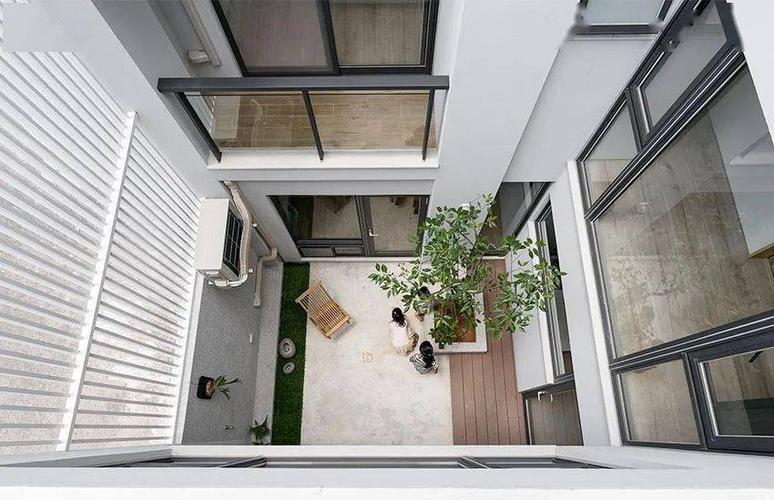 拥有天井的中式住宅在家也能沐浴阳光