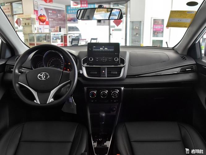 不只是省油小哥带你一起看丰田yarisl致炫