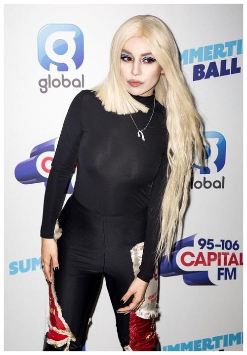 明星图集美国女歌手艾娃马克斯