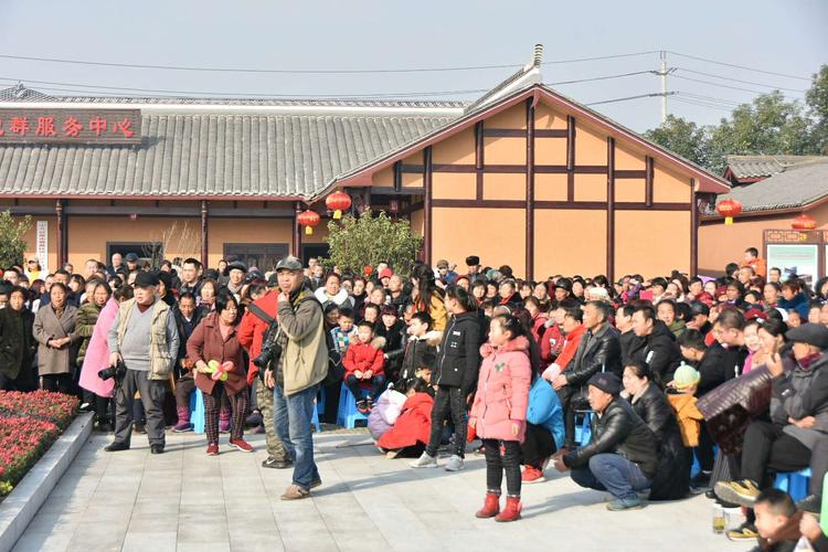 2019年正月初一,郫都区唐昌先锋村,农夫记忆广场,举行农夫闹新春民俗