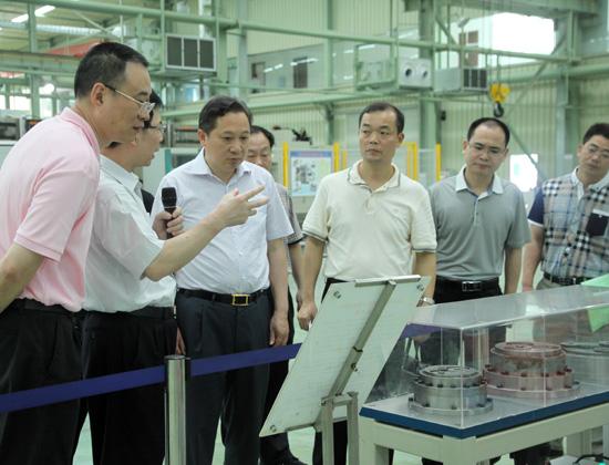  调研期间,胡金木还分别与梅州市委书记朱泽君,市委副书记,市长