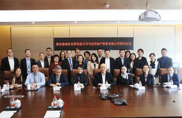 他从新力挖来了佘润廷,又从中梁挖来了富有融资经验的李汉平,分别担任