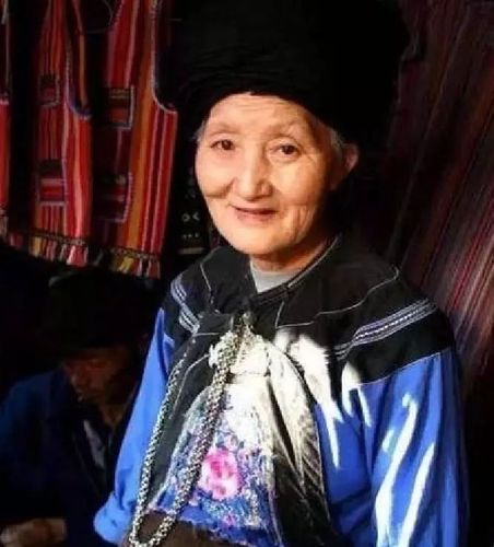 星闻联播中国最后一位压寨夫人霍思燕叫小泡芙儿媳妇
