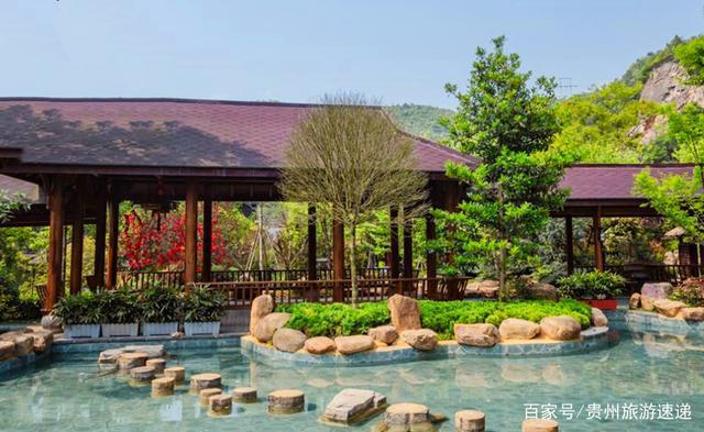 贵阳市乌当万象温泉景区泡温泉