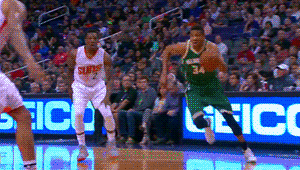 凶残至极字母哥48张扣篮动图赏析