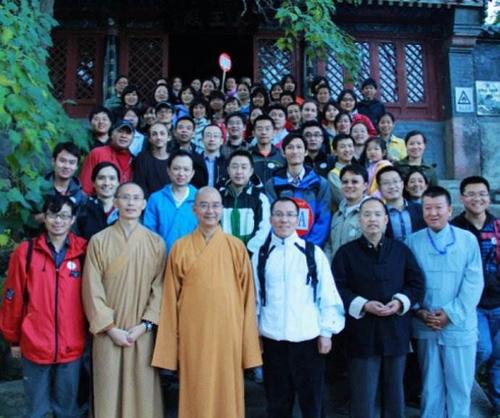 清华大学博士实名举报:北京龙泉寺住持性侵多位女弟子