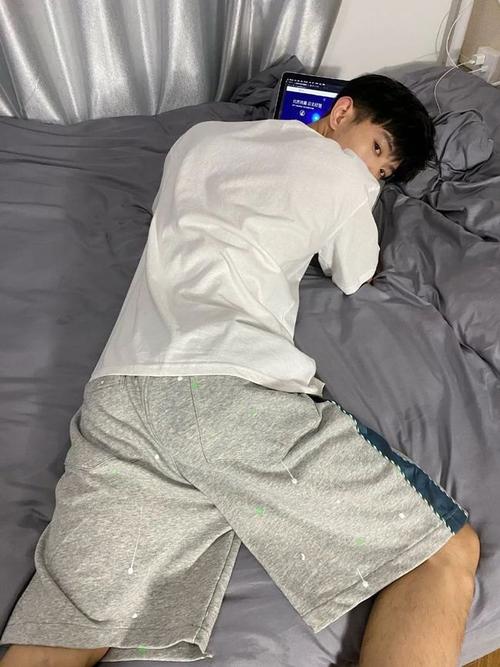 腹肌照真实自拍 (第1页)