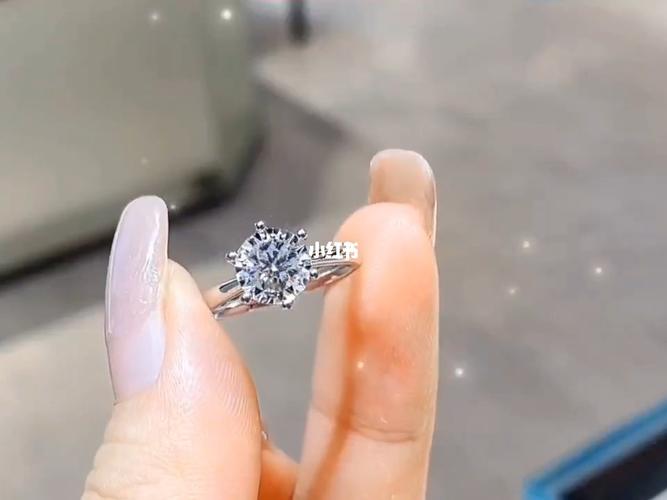 钻戒#老凤祥_老凤祥怎么样_钻戒_珠宝_时尚_配饰_首饰