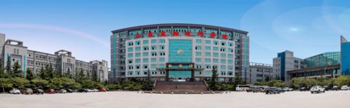 山东蓝翔技师学院校园