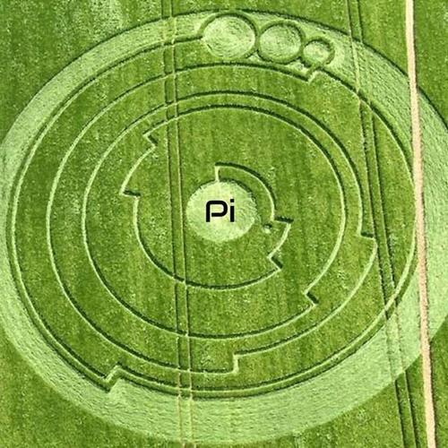 麦田怪圈既是科幻杰作,也是农场主的艺术品,这些怪圈