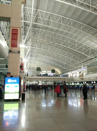 新疆维吾尔自治区乌鲁木齐市新市区迎宾路靠近乌鲁木齐地窝堡国际机场