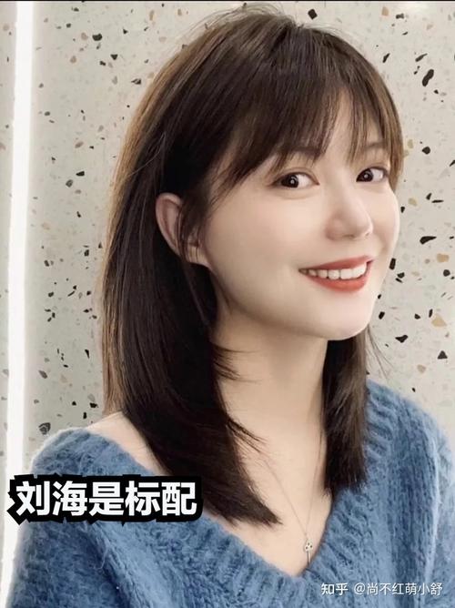 女人30岁迷人的锁骨发更适合你时髦减龄准好看