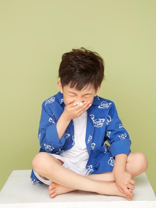 小眼睛帅哥_帅哥_萌宝_海馬体怎么样_家有萌宝_萌娃