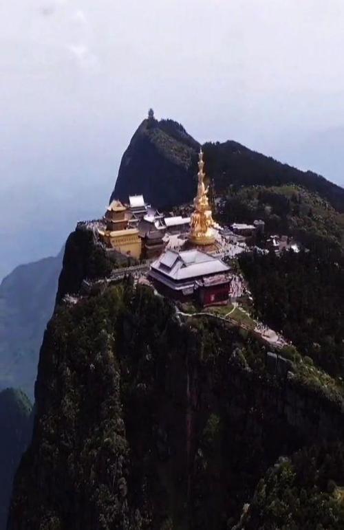 四川省四大佛教名山"之一峨眉山