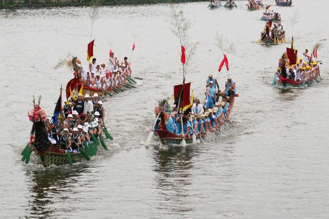 赛龙舟[端午节活动]_手机互动百科