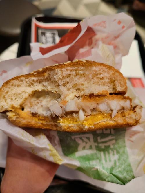 爷青回-kfc深海鳕鱼堡