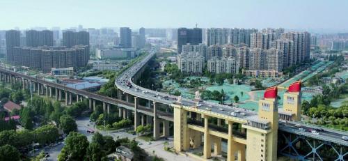 图/南京桥北的旧貌新颜