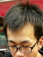 额头两边的发痕线太高了,剪个什么样的头型合适啊?就这样的头型.