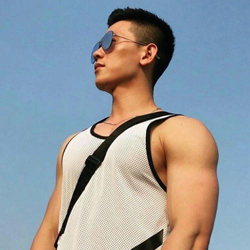 帅哥腹肌大包图 (第1页)
