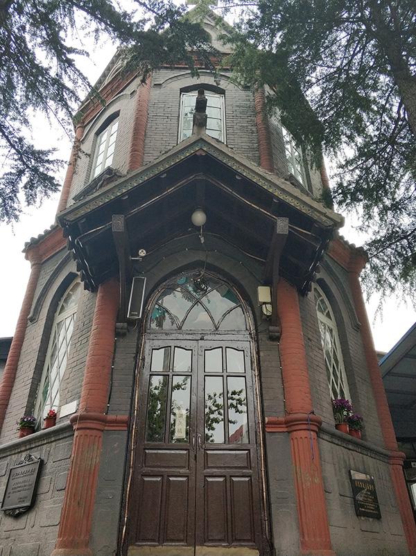 基督教承恩堂正门的中式设计