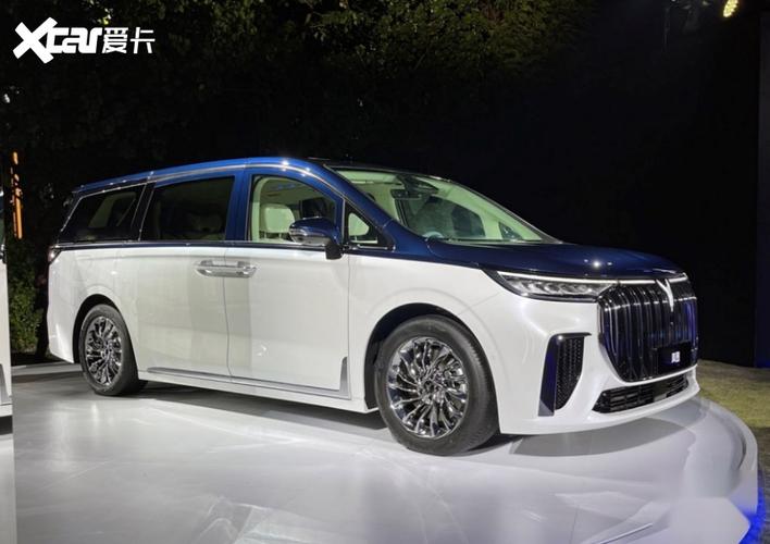 【广州车展】33寸大屏/新能源mpv/可变轴距,这三款新能源有看点