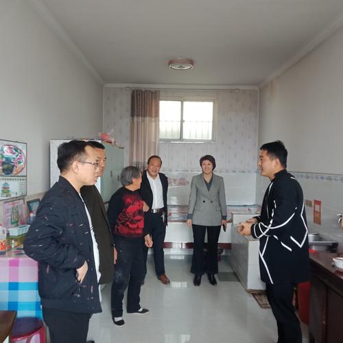 县卫体局局长李新霞深入尉庄乡枣庄村开展深度解剖活动