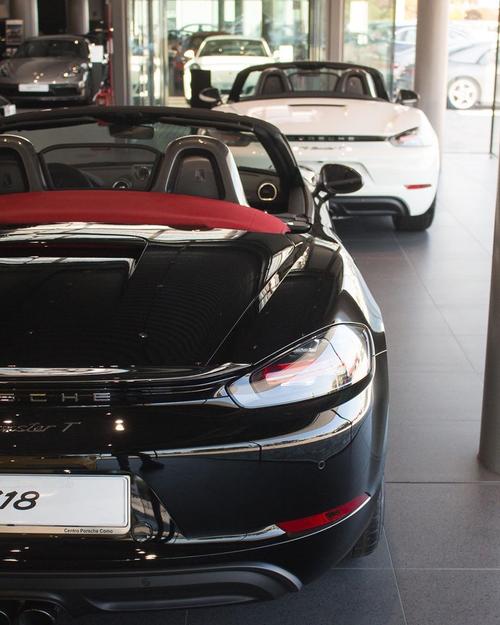 黑色的大气风格 保时捷718 boxster t海外实车