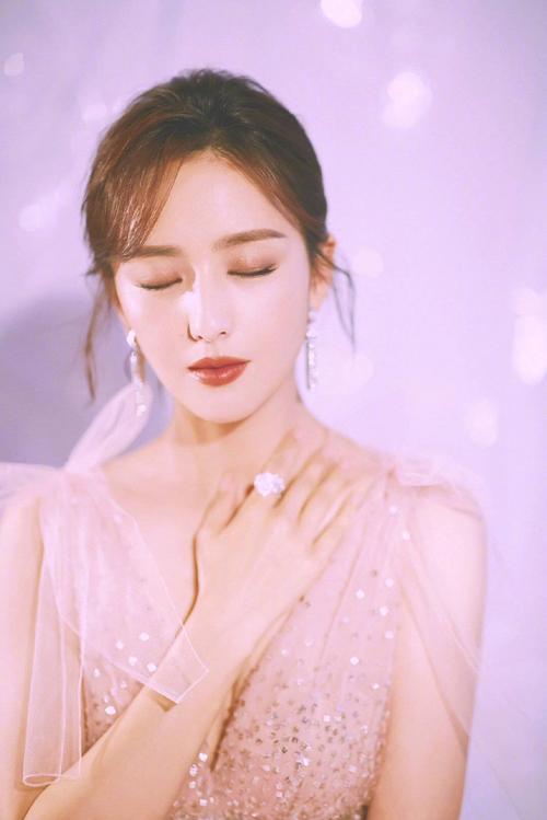佟丽娅这是什么神仙颜值,仙女在人间啊,美到窒息