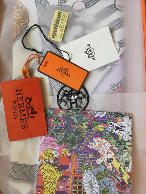 全新正品爱马仕19年春夏款桑蚕丝围巾,吊牌价14000,购入价11000,礼盒