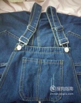 背带裤的扣子怎么装