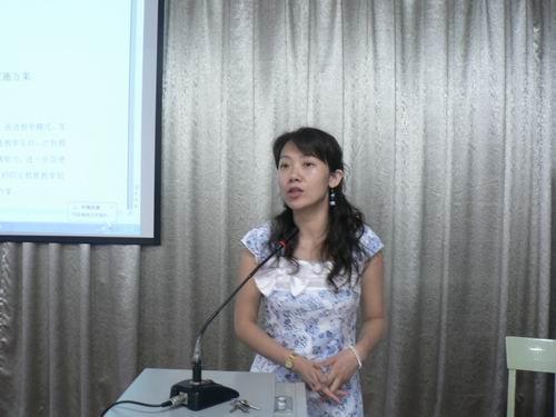 陈芳副主任对公共基础部2010年教师职业教学能力大赛进行部署