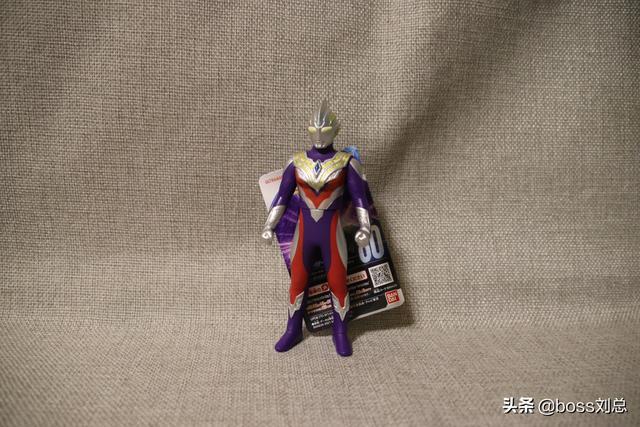 特利迦奥特曼迪迦奥特曼闪耀迪迦奥特曼软胶玩具对比