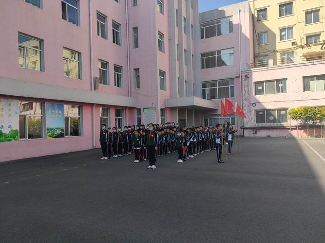 二马路小学开展"当先锋 做新时代好少年"建队日入队仪式