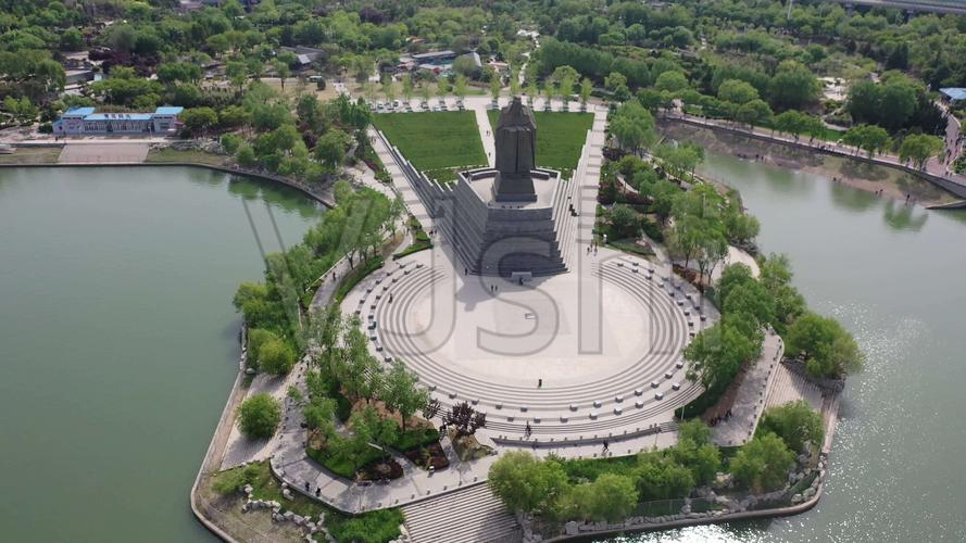航拍济南国际园博园孔子像