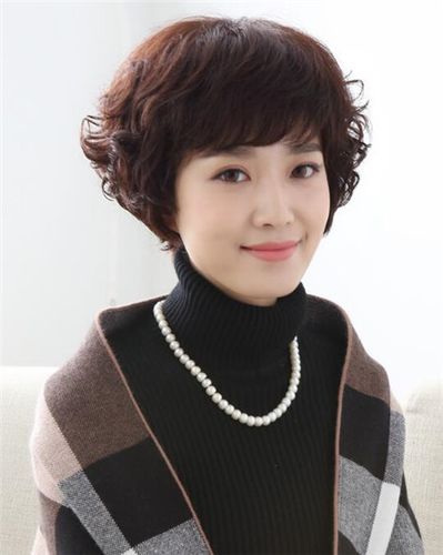 中老年妈妈发型 妈妈减龄短发