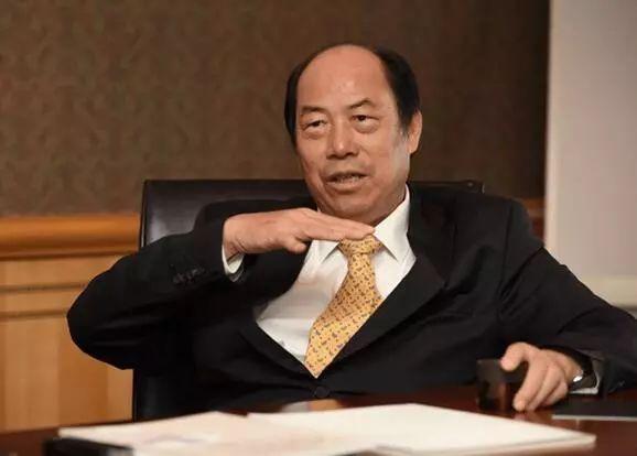 杨惠妍的公公陈华以及婆婆赵英华都曾在碧桂园任职高管.