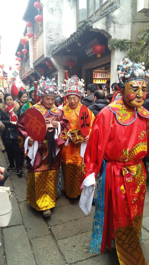 旅行 丁酉年正月初五 山塘街迎财神  五路财神巡游开始(下面是借用