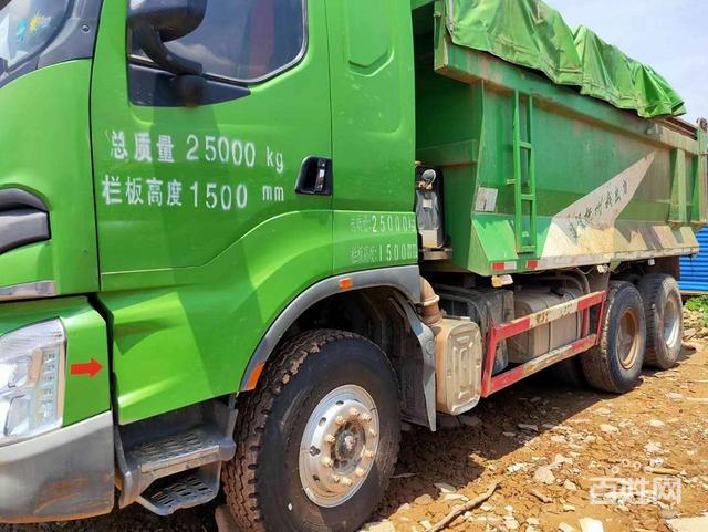 东风柳汽 乘龙h7后八轮环保 自卸车 国5