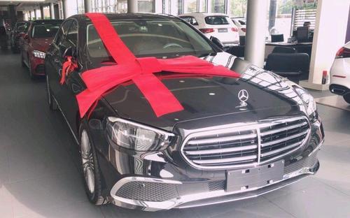 全款50万提21款奔驰e300,这车真帅