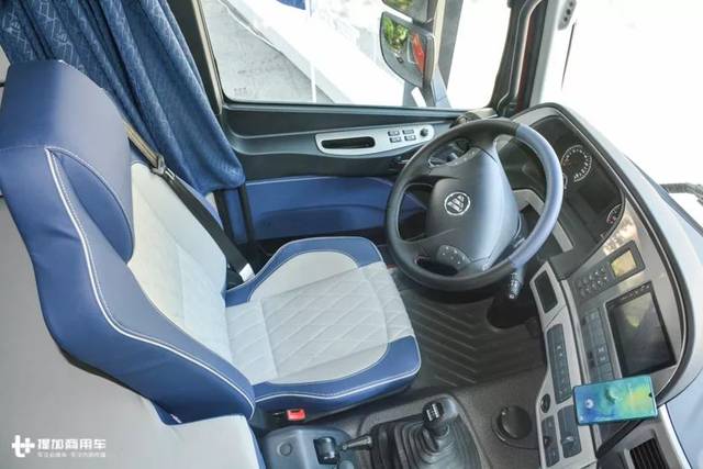 一键启动 驻车空调,560马力国六发动机,2019款欧曼超级卡车实拍